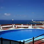 Atlantic Surfers Paradise - Surf, Senderismo Y Piscina * Bajamar (La Laguna)